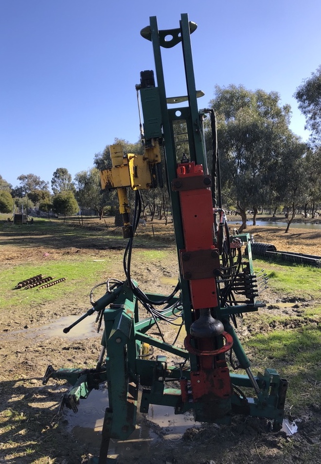 Pneumatic MUNRO AUTODRIVER POST DRIVER For Sale Machinery